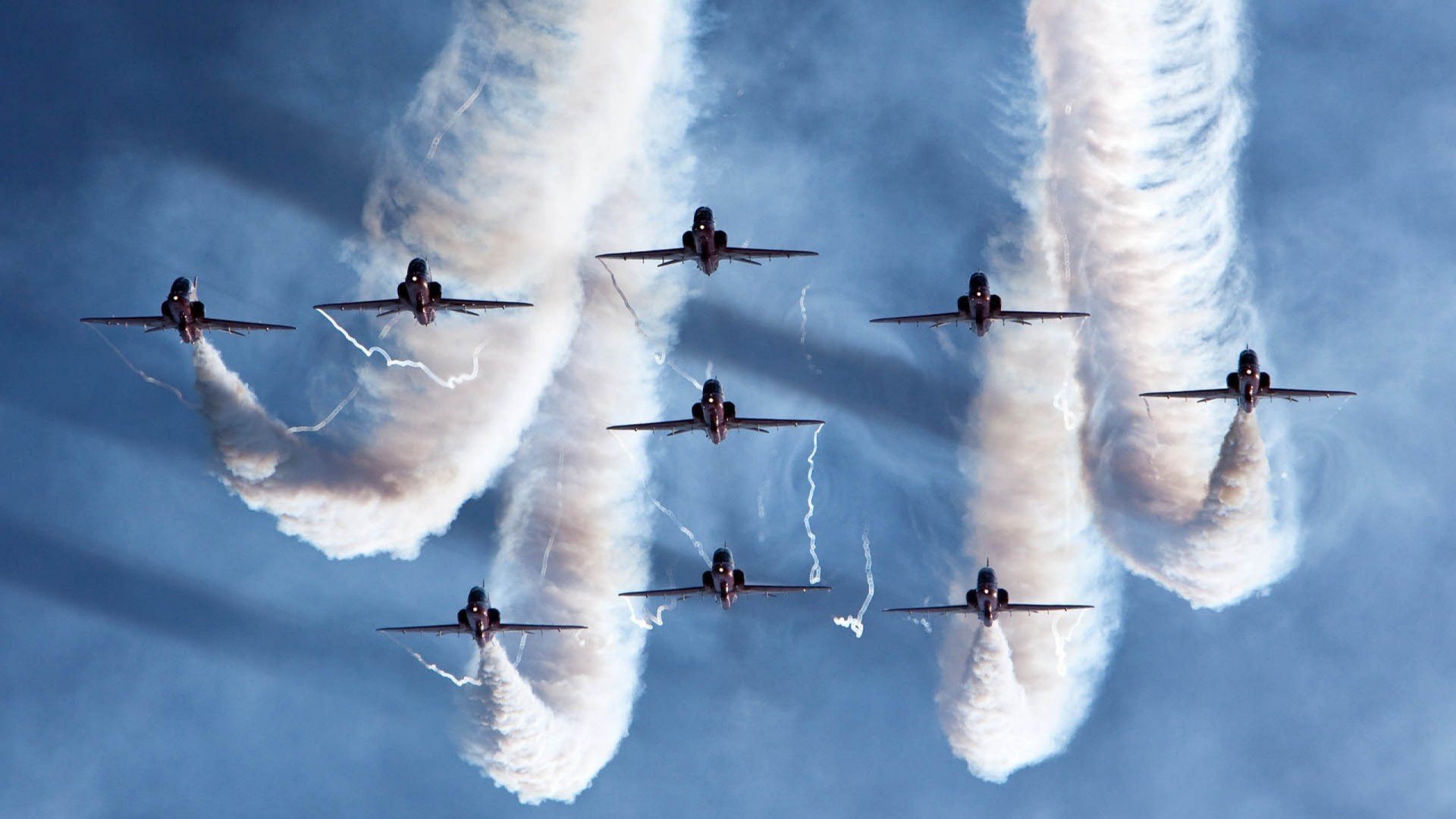 九游网页版官网-_天幕飞行表演：天空中的运动盛会_，天幕流动是干什么的