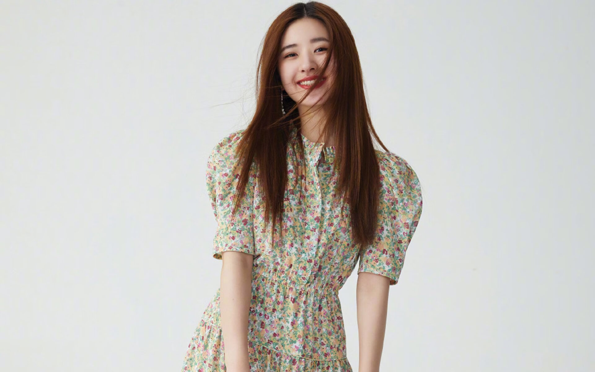 九游娱乐(jiuyou)官方网站-“球场内外：球员的动人故事和激情人生”，关于球员