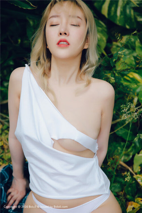 九游游戏中心官网-世界泳池竞技大赛，水中的速度与优雅，泳池游泳比赛