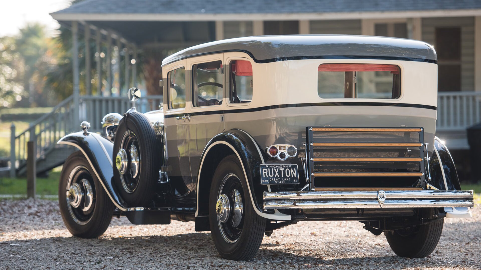 未来“足球皇冠上的宝石”在欧冠闪耀,足球皇冠图片