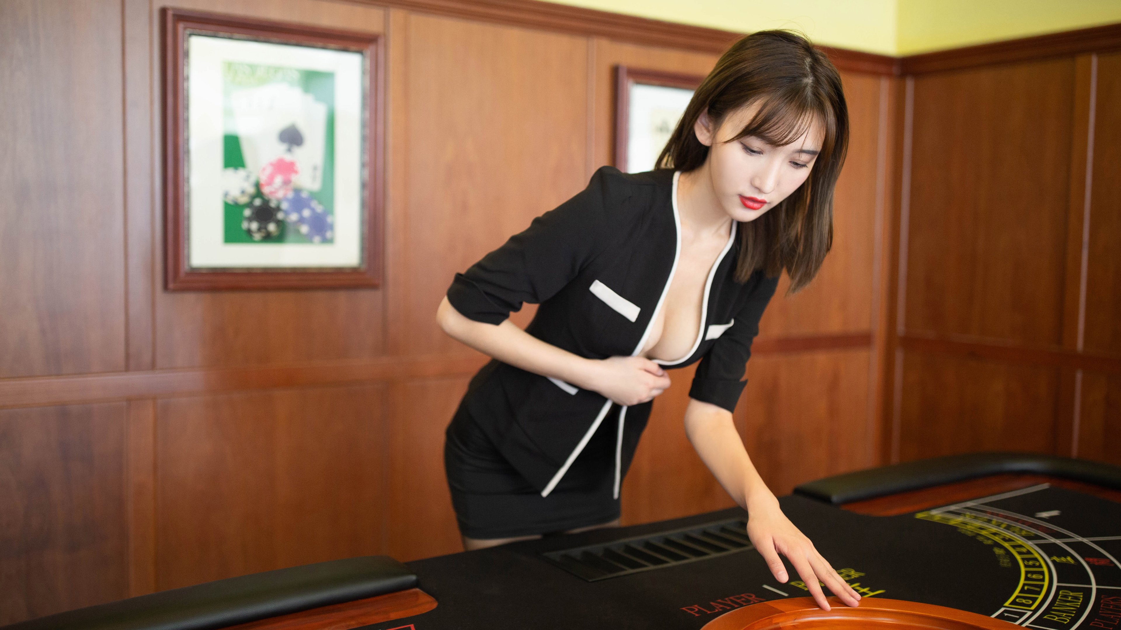 九游网页版官网入口-厄德高在对阵切尔西的比赛中贡献关键助攻，厄德高集锦