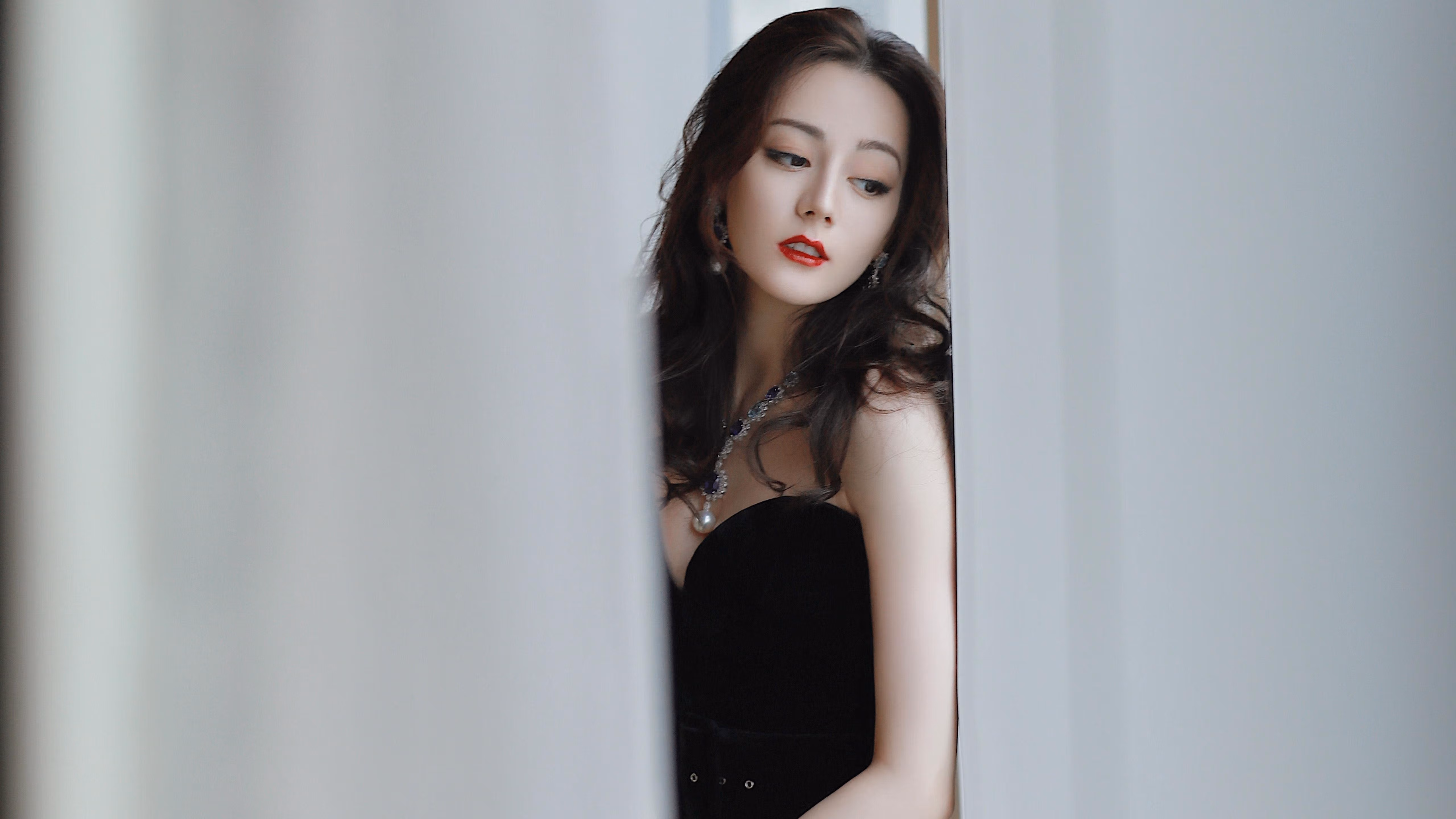 九游娱乐官网 (jiuyou)-实力强劲的球队略施小技，攻势滔滔红